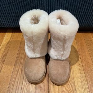COPY - BNWOT - womens size 6 ugg boots